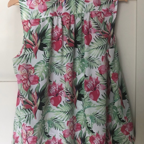 HAWAIIAN PRINT SLEEVELESS TOP - Picture 3 of 5